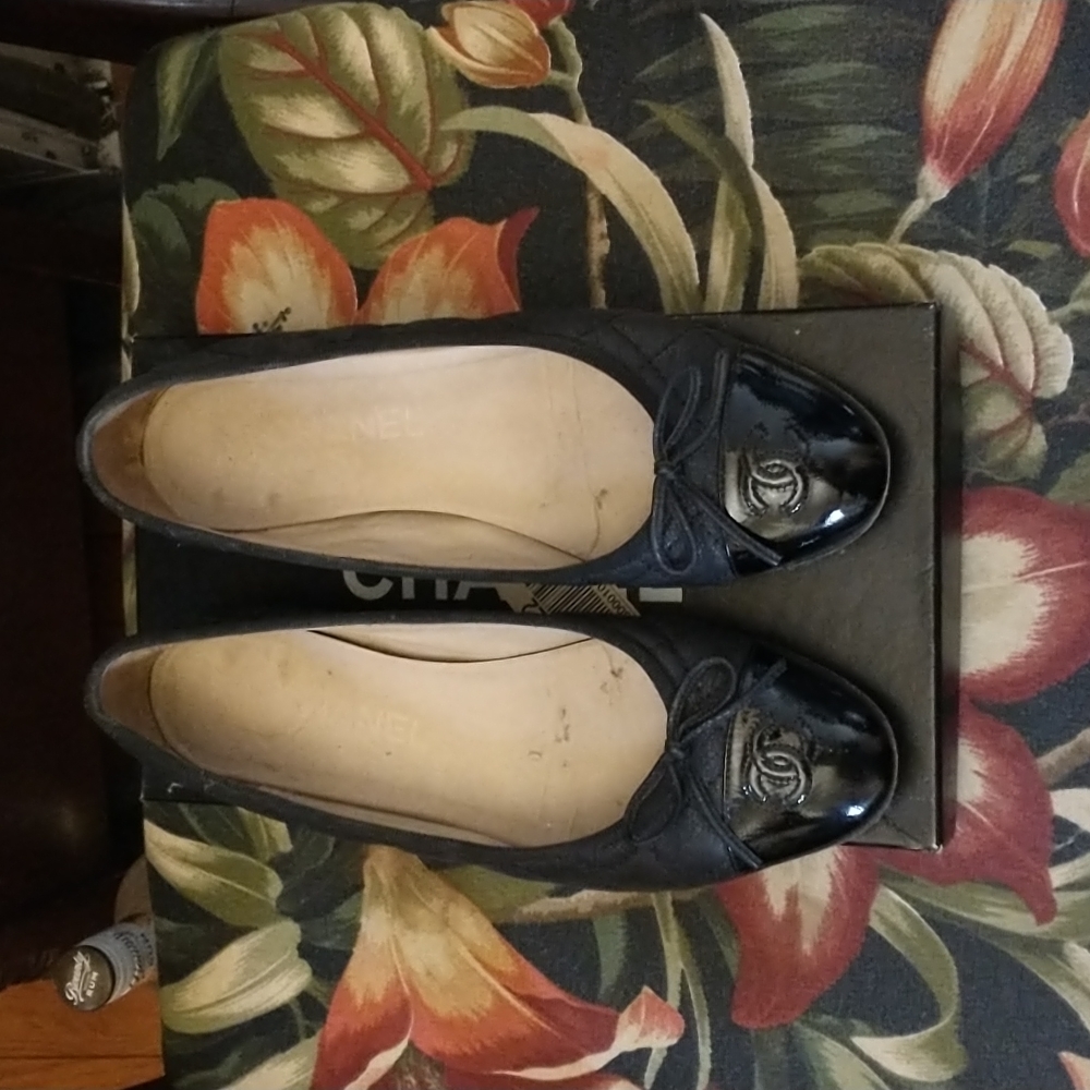 Vintage Chanel ballerinas.